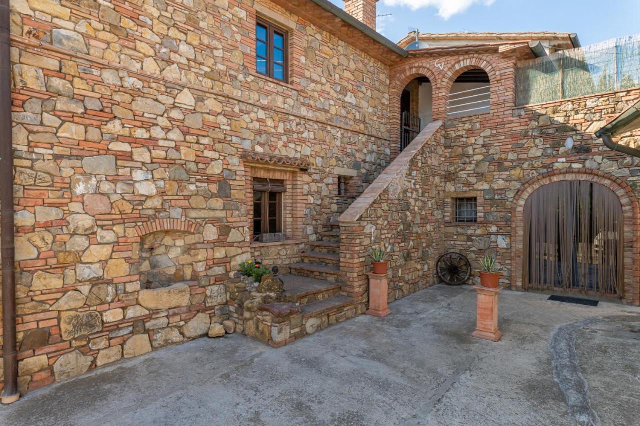 Casa Vecchia Rooms And Parking غامباسي تيرمي المظهر الخارجي الصورة