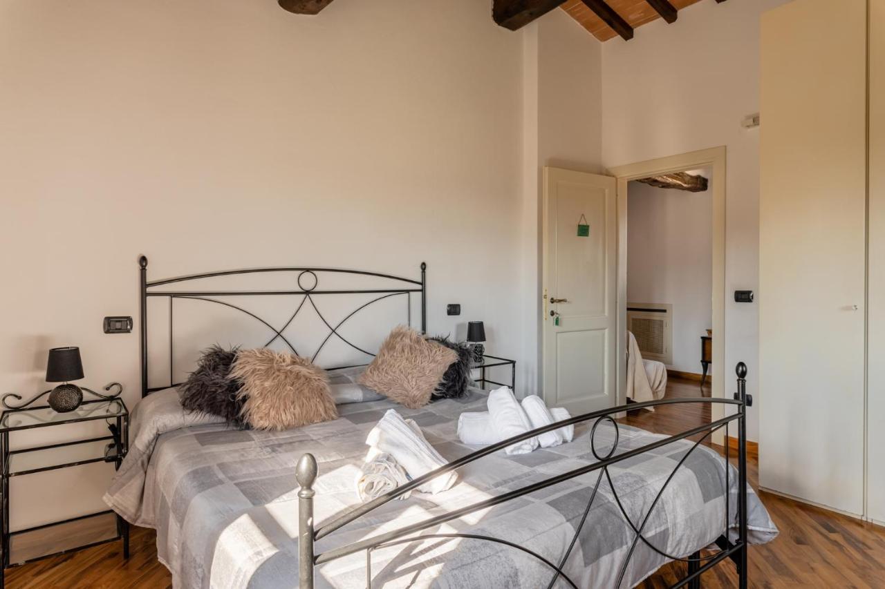 Casa Vecchia Rooms And Parking غامباسي تيرمي المظهر الخارجي الصورة